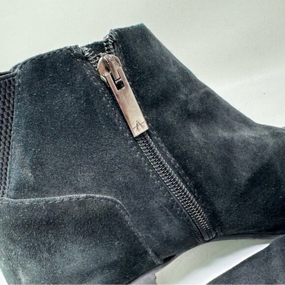 Aquatalia Black Suede Ankle Boots Block Heel Zipper Pointed Toe Size 7.5 - Picture 4 of 16